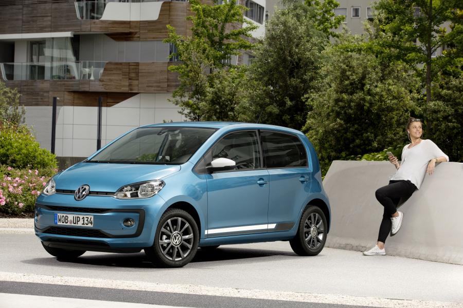  Volkswagen up! 5-Door 2016 года  (фото 12 из 26)